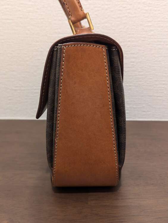 2wayバッグ トップハンドル（ブランドバッグ）の商品画像 - 査定依頼日：2025年3月23日 - 最高査定価格：20,000円