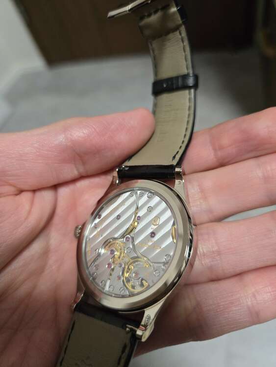 パテックフィリップ カラトラバ 6119（高級時計）の商品画像 - 査定依頼日：2025年3月30日 - 最高査定価格：3,650,000円