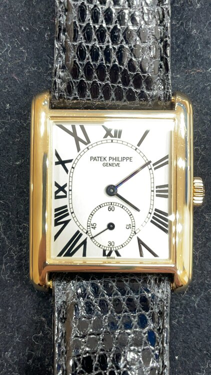 パテックフィリップ ゴンドーロ 5014（高級時計）の商品画像 - 査定依頼日：2025年4月20日 - 最高査定価格：1,850,000円