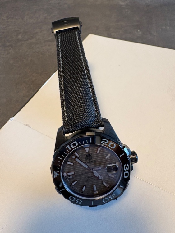 タグホイヤー アクアレーサー WAY218B.FC636（高級時計）の商品画像 - 査定依頼日：2026年3月26日 - 最高査定価格：300,000円