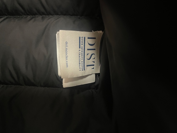 モンクレール　CLUNY（古着・ファッション）の商品画像 - 査定依頼日：2025年10月7日 - 最高査定価格：50,000円