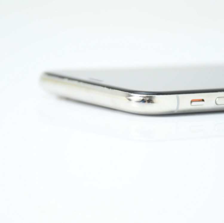 iPhonex 356741081362484（スマホ）の商品画像 - 査定依頼日：2026年7月18日 - 最高査定価格：8,000円