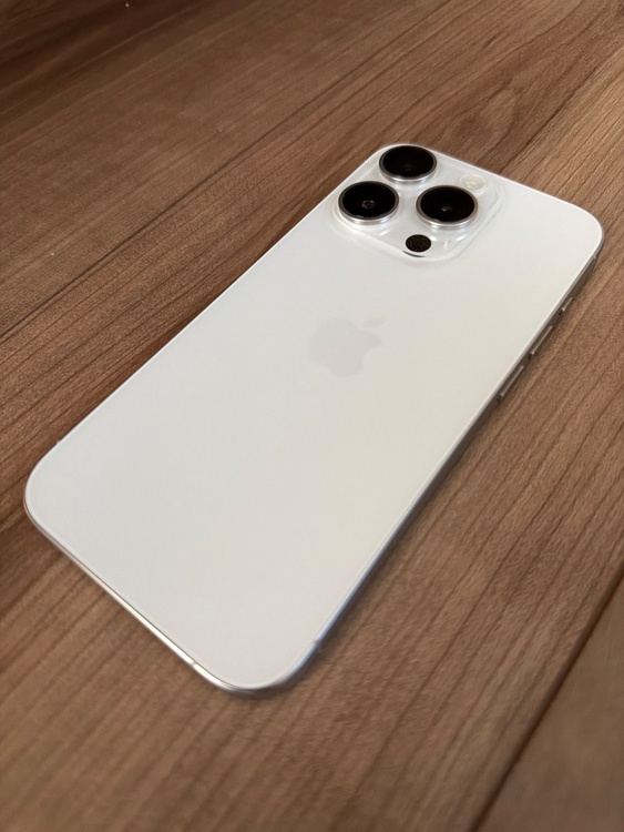 iPhone 15 Pro 128GB SIMフリー（スマホ）の商品画像 - 査定依頼日：2026年3月14日 - 最高査定価格：74,000円