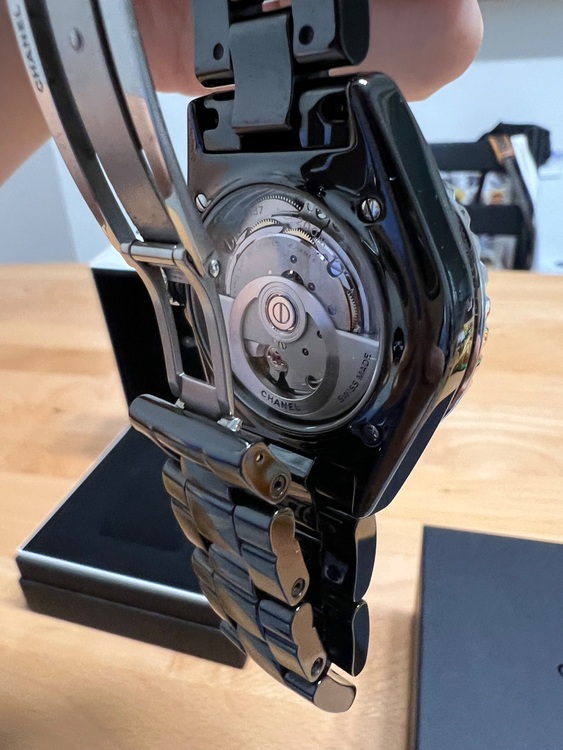 シャネル J12 H570（高級時計）の商品画像 - 査定依頼日：2025年10月26日 - 最高査定価格：650,000円