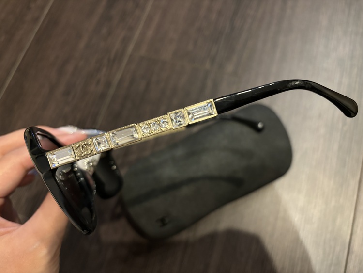 CHANEL サングラス（古着・ファッション）の商品画像 - 査定依頼日：2024年11月14日 - 最高査定価格：6,000円