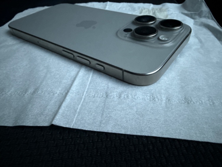 iPhone 15pro 128（スマホ）の商品画像 - 査定依頼日：2025年10月26日 - 最高査定価格：96,000円