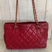 マトラッセチェーンショルダーレッド（ブランドバッグ）の商品画像 - 査定依頼日：2025年7月27日 - 最高査定価格：80,000円