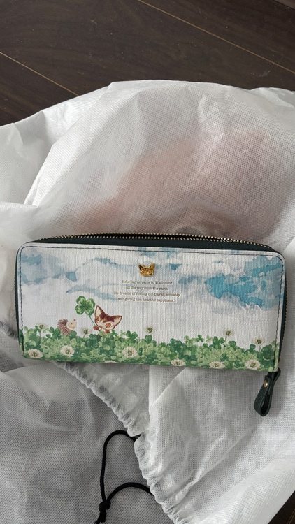 BebeDayau長財布（ブランド財布・小物）の商品画像 - 査定依頼日：2025年11月18日 - 最高査定価格：2,000円