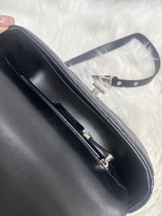 Dior30 Montaigne（ブランドバッグ）の商品画像 - 査定依頼日：2026年8月28日 - 最高査定価格：230,000円