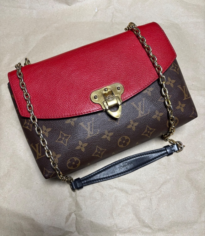 サンプラシード（ブランドバッグ）の商品画像 - 査定依頼日：2026年1月23日 - 最高査定価格：100,000円