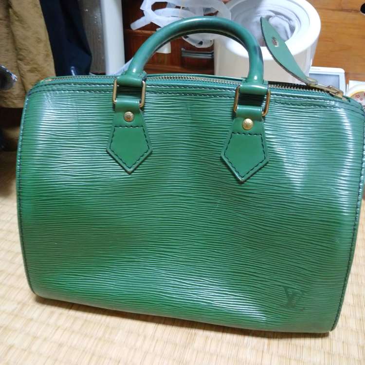 ルイヴィトン エピ （ブランドバッグ）の商品画像 - 査定依頼日：2022年10月10日 - 最高査定価格：27,000円