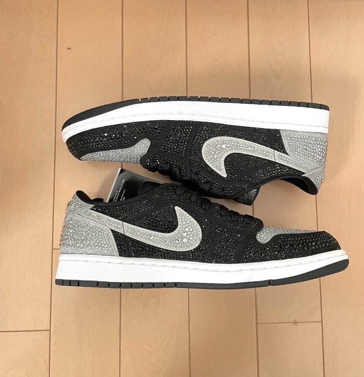 Swarovski × Nike Women's Air Jordan 1 Lo（古着・ファッション）の商品画像 - 査定依頼日：2026年3月7日 - 最高査定価格：120,000円