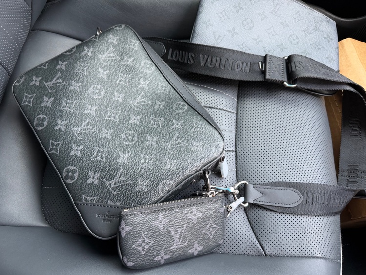 LOU IS V U ITT ON（ブランドバッグ）の商品画像 - 査定依頼日：2026年6月5日 - 最高査定価格：100,000円