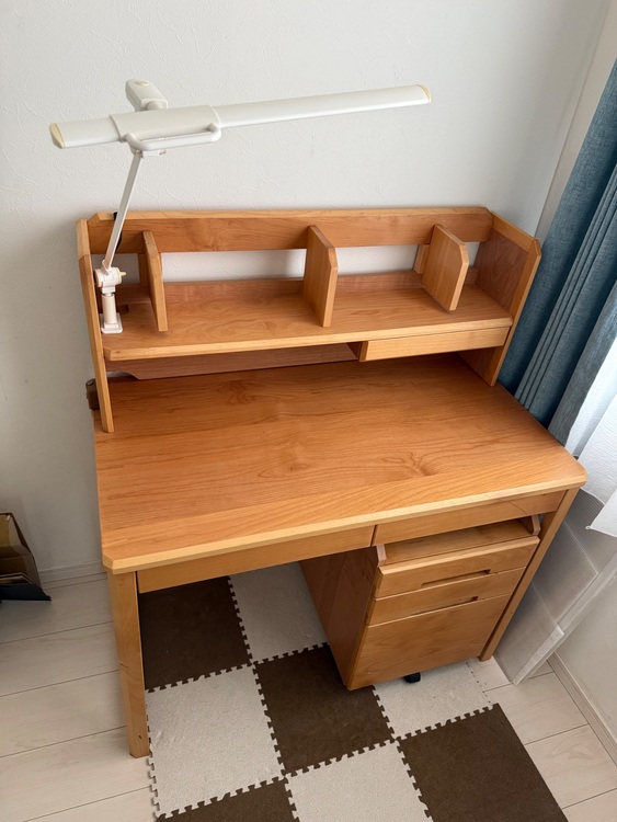 勉強机（家具・寝具）の商品画像 - 査定依頼日：2025年11月3日 - 最高査定価格：3,000円