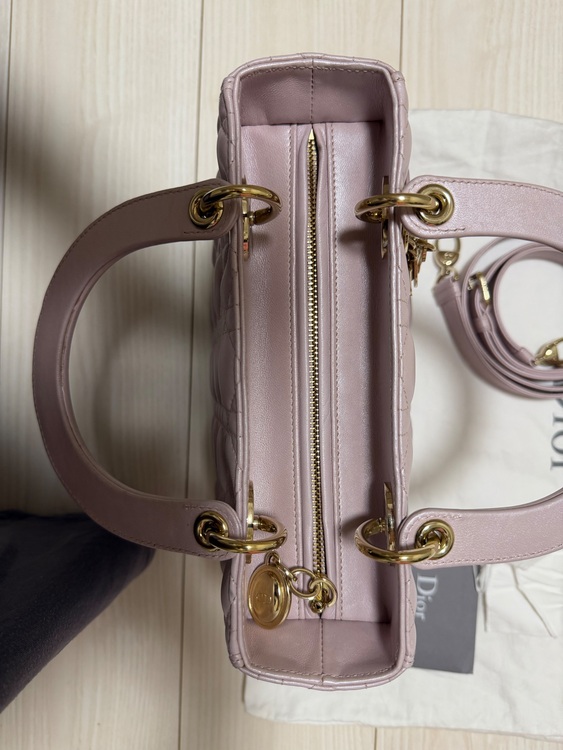 レディディオール（ブランドバッグ）の商品画像 - 査定依頼日：2025年12月2日 - 最高査定価格：200,000円