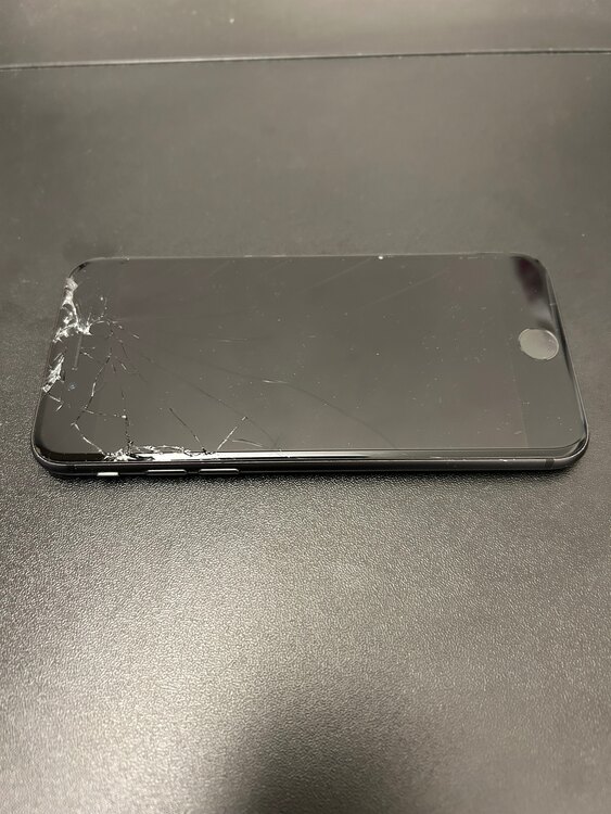 iphone8 MQ842J/A（スマホ）の商品画像 - 査定依頼日：2025年2月23日 - 最高査定価格：3,000円