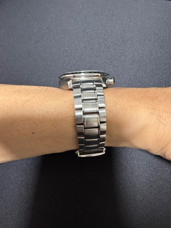 スピードマスターデイト　3210.50（高級時計）の商品画像 - 査定依頼日：2025年5月19日 - 最高査定価格：295,000円