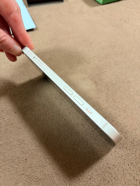 iPhone13 128GB（スマホ）の商品画像 - 査定依頼日：2026年7月29日 - 最高査定価格：33,500円