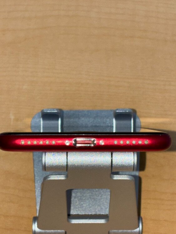 iPhone SE(第2世代) MXD22J/A Red 128GB（スマホ）の商品画像 - 査定依頼日：2026年1月18日 - 最高査定価格：12,000円