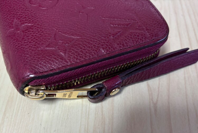 アンプラント　ジッピーウォレット（ブランド財布・小物）の商品画像 - 査定依頼日：2025年1月8日 - 最高査定価格：28,000円