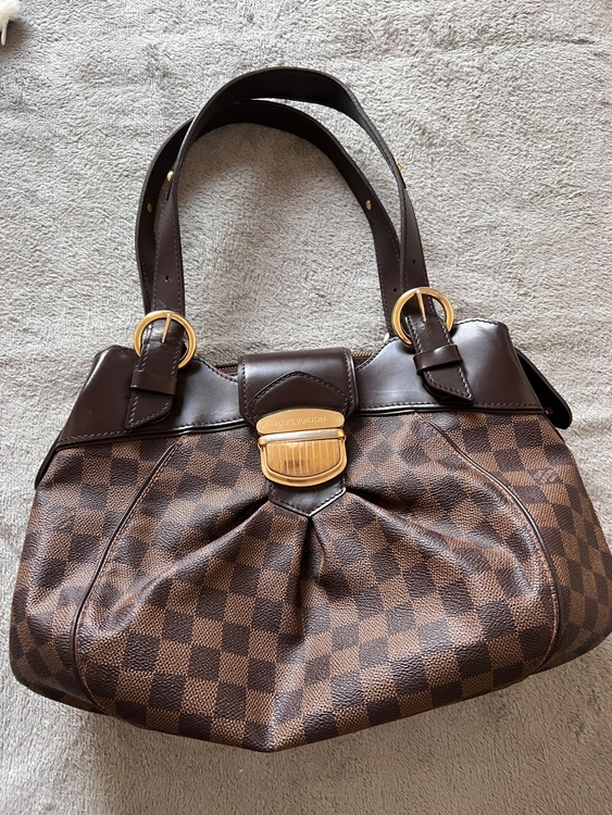 ハンドバッグ（ブランドバッグ）の商品画像 - 査定依頼日：2026年2月15日 - 最高査定価格：80,000円