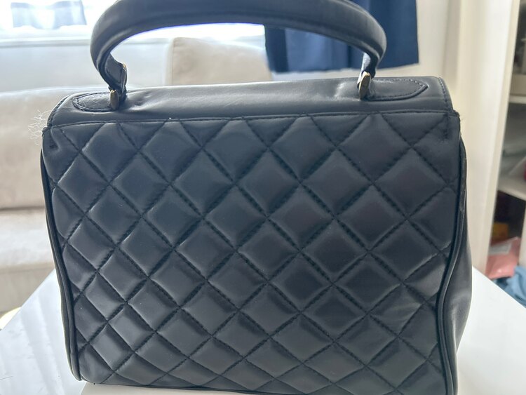 ジバンシィ  （ブランドバッグ）の商品画像 - 査定依頼日：2025年5月28日 - 最高査定価格：7,000円