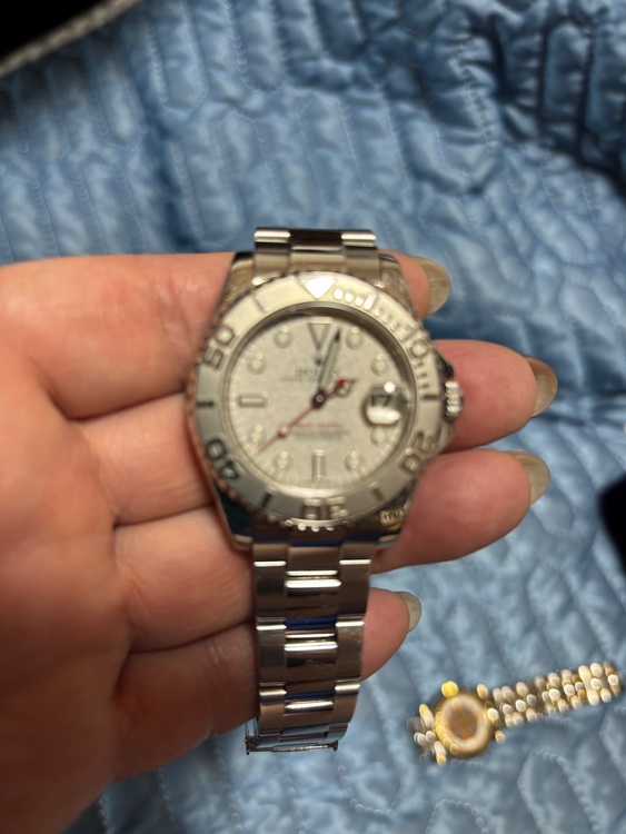 ロレックス ヨットマスター （高級時計）の商品画像 - 査定依頼日：2025年8月19日 - 最高査定価格：1,160,000円