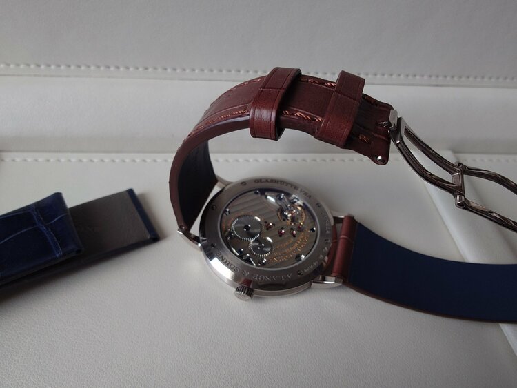 サクソニアフラッハコッパーブルー（高級時計）の商品画像 - 査定依頼日：2025年12月29日 - 最高査定価格：2,350,000円