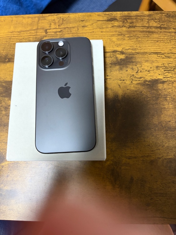 iPhone iPhone 15 Pro 256GB SIMフリー（スマホ）の商品画像 - 査定依頼日：2026年9月20日 - 最高査定価格：92,000円