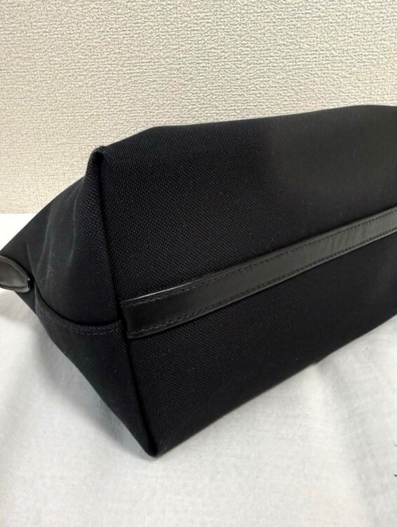 プラダ  （ブランドバッグ）の商品画像 - 査定依頼日：2025年2月27日 - 最高査定価格：31,000円