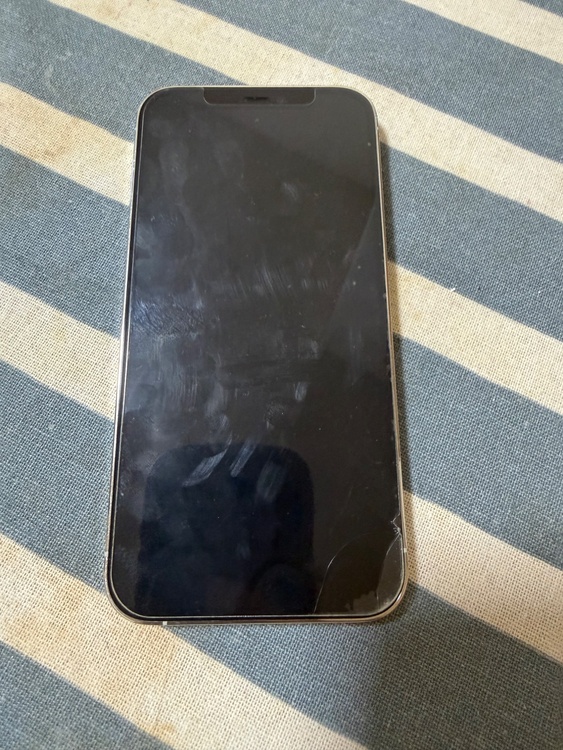 iPhone 12 Pro 128GB Softbank（スマホ）の商品画像 - 査定依頼日：2026年2月14日 - 最高査定価格：32,000円