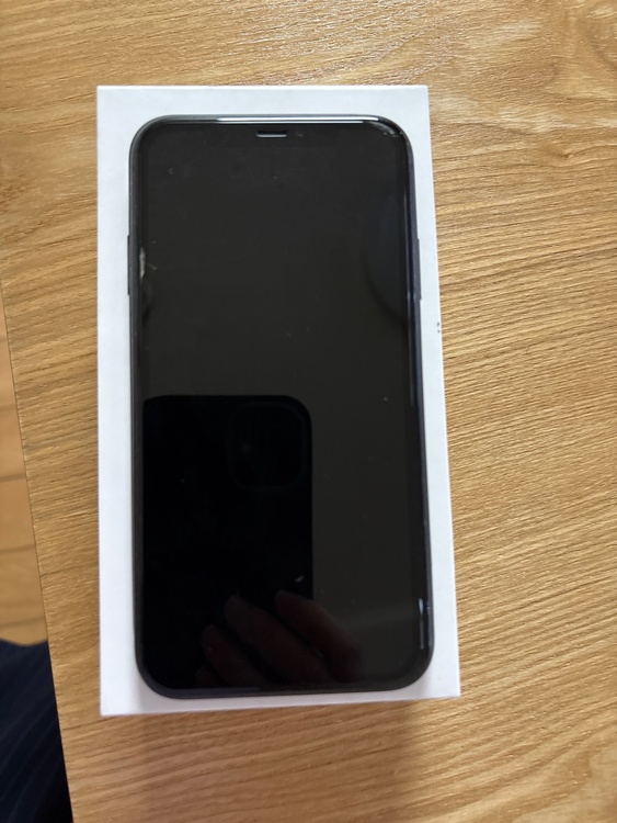iPhone iPhone11 64GB docomo（スマホ）の商品画像 - 査定依頼日：2026年6月23日 - 最高査定価格：13,000円