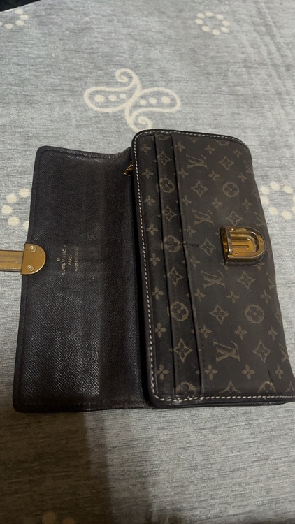 財布（ブランド財布・小物）の商品画像 - 査定依頼日：2026年1月17日 - 最高査定価格：100,000円