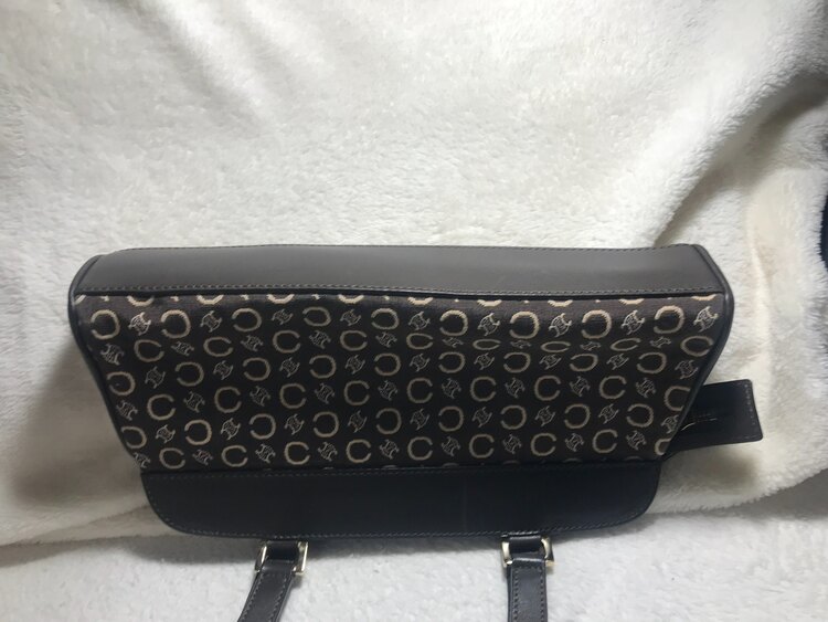 セリーヌ  （ブランドバッグ）の商品画像 - 査定依頼日：2024年12月19日 - 最高査定価格：10,000円