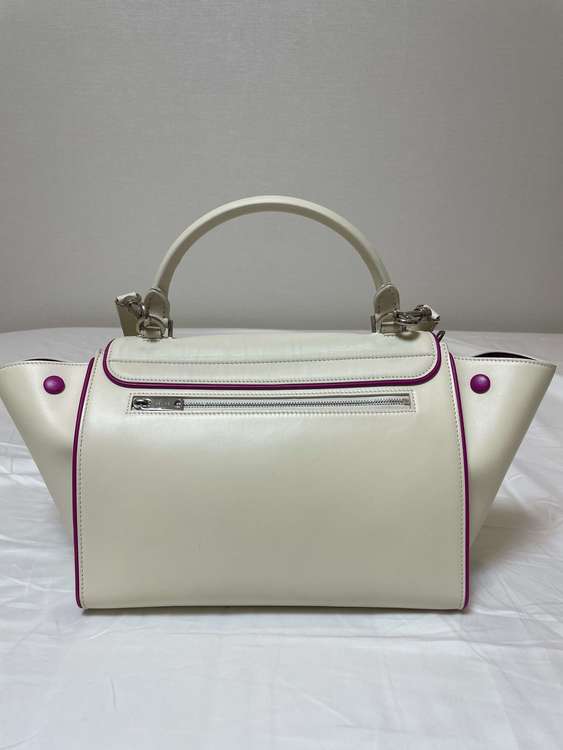トラペーズ　白×ピンク（ブランドバッグ）の商品画像 - 査定依頼日：2022年9月29日 - 最高査定価格：30,000円