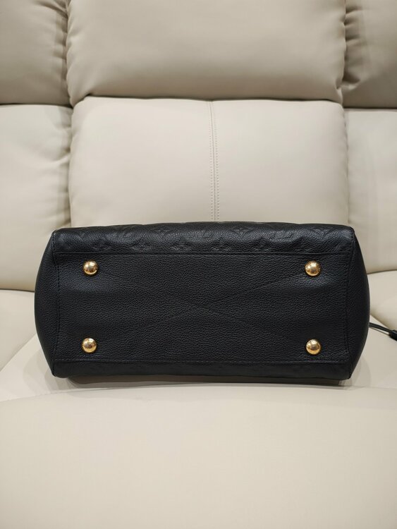 モンテーニュ（ブランドバッグ）の商品画像 - 査定依頼日：2026年4月20日 - 最高査定価格：135,000円