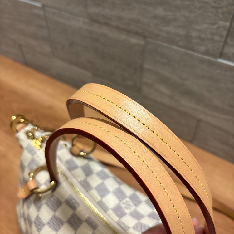 ルイヴィトン/リミントン/N40022/ストラップ付（ブランドバッグ）の商品画像 - 査定依頼日：2026年3月31日 - 最高査定価格：235,000円