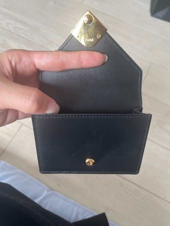 フェンディ  （ブランドバッグ）の商品画像 - 査定依頼日：2025年5月29日 - 最高査定価格：50,000円