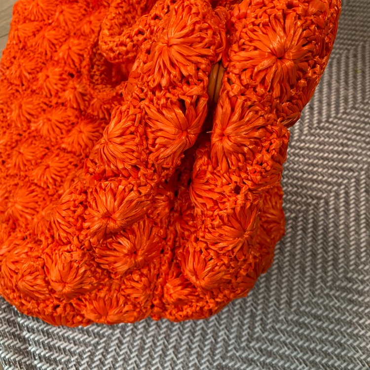 PRADA 編み込みバッグ（ブランドバッグ）の商品画像 - 査定依頼日：2025年8月30日 - 最高査定価格：50,000円