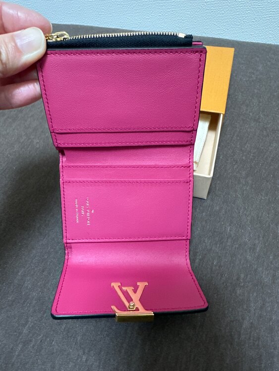 財布（ブランド財布・小物）の商品画像 - 査定依頼日：2025年3月21日 - 最高査定価格：30,000円