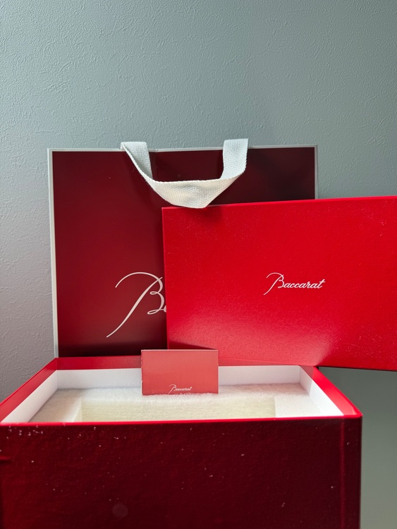 バカラ　ワイングラス（食器）の商品画像 - 査定依頼日：2025年10月8日 - 最高査定価格：2,000円