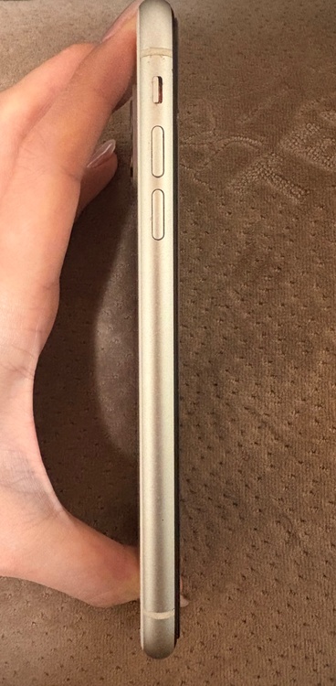 iPhone11 64GB SIMフリー（スマホ）の商品画像 - 査定依頼日：2026年3月4日 - 最高査定価格：16,000円