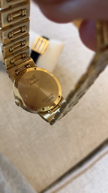 ピアジェ その他 金無垢　ダンサーとスクエア（高級時計）の商品画像 - 査定依頼日：2025年10月21日 - 最高査定価格：3,000,000円