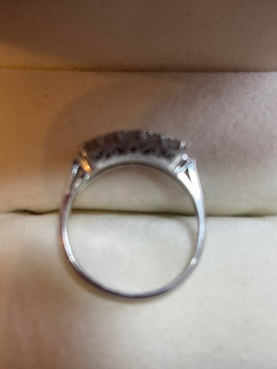 ダイヤモンド一文字リング（宝石）の商品画像 - 査定依頼日：2025年5月9日 - 最高査定価格：60,000円