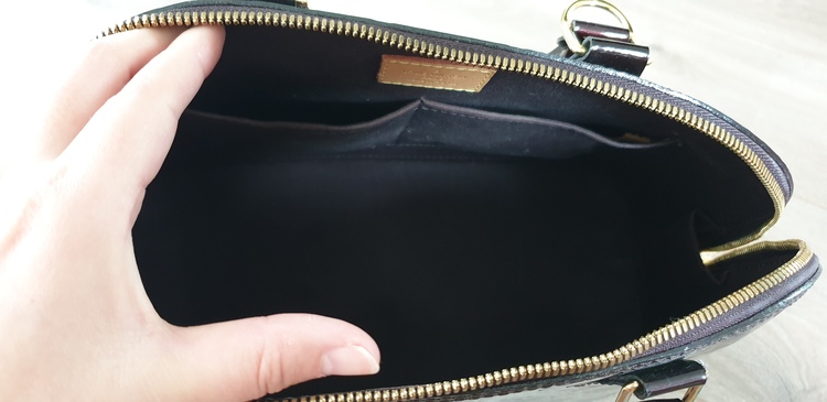 アルマPM M91611（ブランドバッグ）の商品画像 - 査定依頼日：2022年4月23日 - 最高査定価格：50,000円