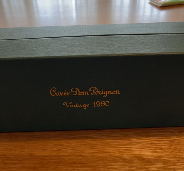 シャンパン ドン・ペリニヨン （お酒）の商品画像 - 査定依頼日：2025年4月19日 - 最高査定価格：27,000円