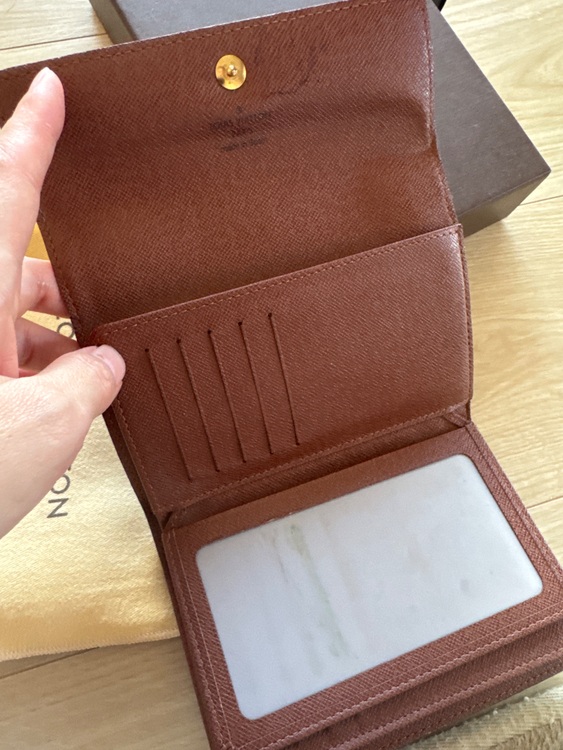 モノグラム財布（ブランド財布・小物）の商品画像 - 査定依頼日：2025年10月6日 - 最高査定価格：15,000円