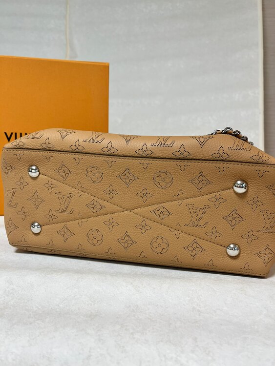 ベラトート（ブランドバッグ）の商品画像 - 査定依頼日：2025年1月5日 - 最高査定価格：280,000円