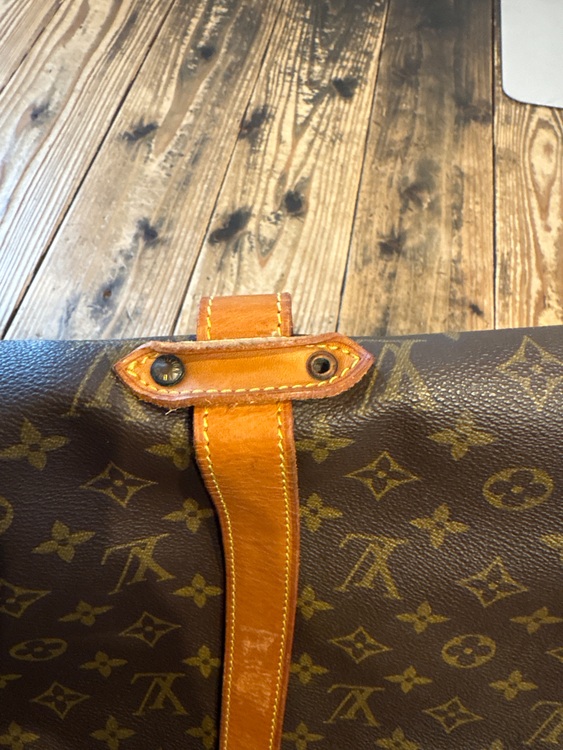 ルイヴィトン モノグラム （ブランドバッグ）の商品画像 - 査定依頼日：2025年9月12日 - 最高査定価格：28,000円