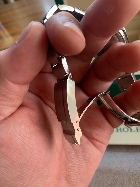 ロレックス エクスプローラー 124270（高級時計）の商品画像 - 査定依頼日：2025年8月25日 - 最高査定価格：1,200,000円